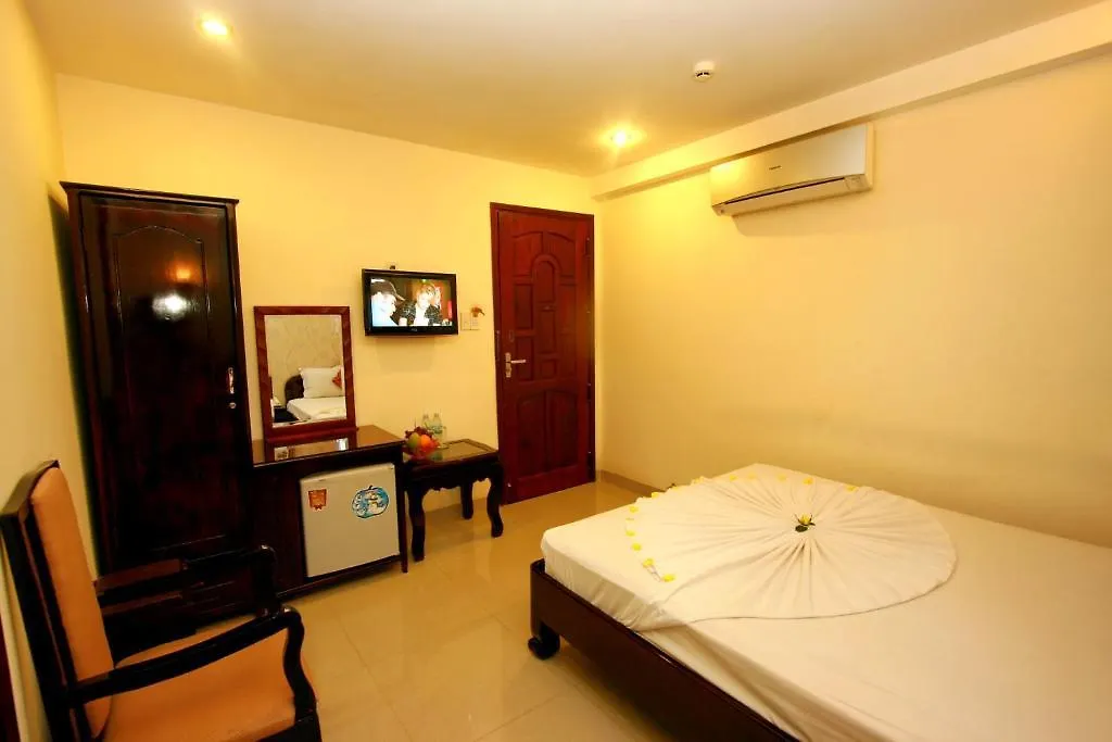 Galaxy Hotel - Ngan Ha Nha Trang